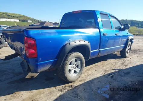 2007 Dodge Ram 1500 Slt/Trx4 Off Road/Sport z USA, uszkodzony, nr VIN 1D7HU18277S201417